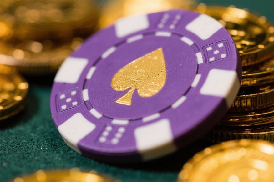 Agent spins casino